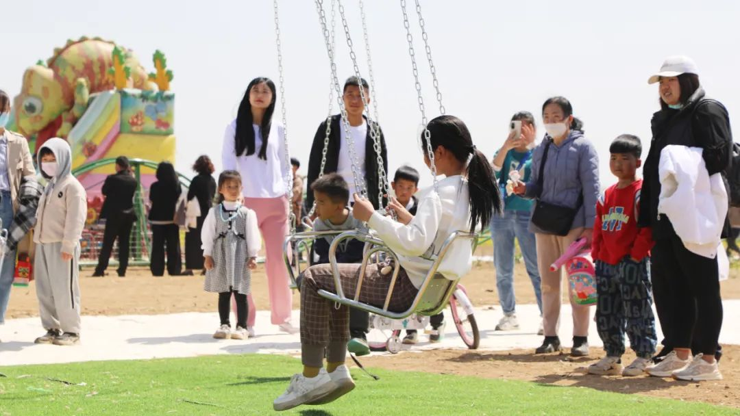 MG冰球游戏花生小镇2023油菜花田旅游10.png