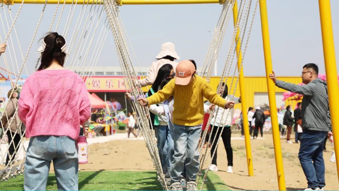 MG冰球游戏花生小镇2023油菜花田旅游11.png