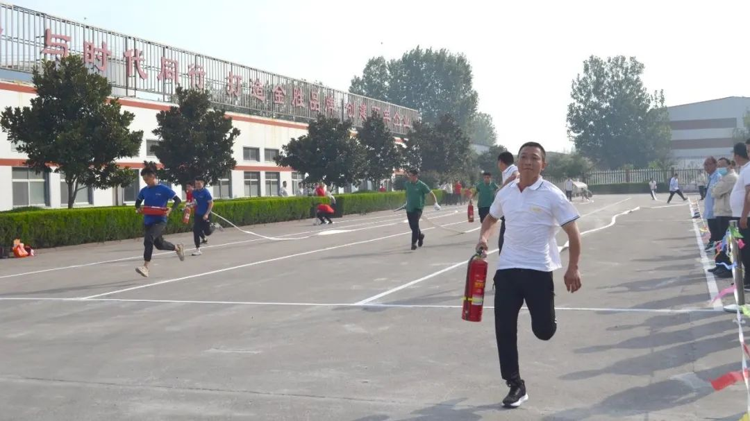 经过各队运动员们的奋力角逐，最8.png