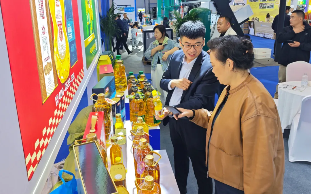 对接会后，多家渠道商代表应2.png